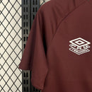 Camisa Fluminense 2025/26 Pré-Jogo Treino Grená – Versão Torcedor