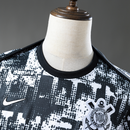 Camisa Corinthians 2025/26 Pré-Jogo Preto e Branco – Versão Torcedor